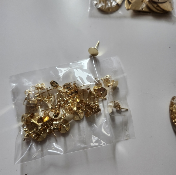 HUGE Jewelry making bundle! - Picture 16 of 16